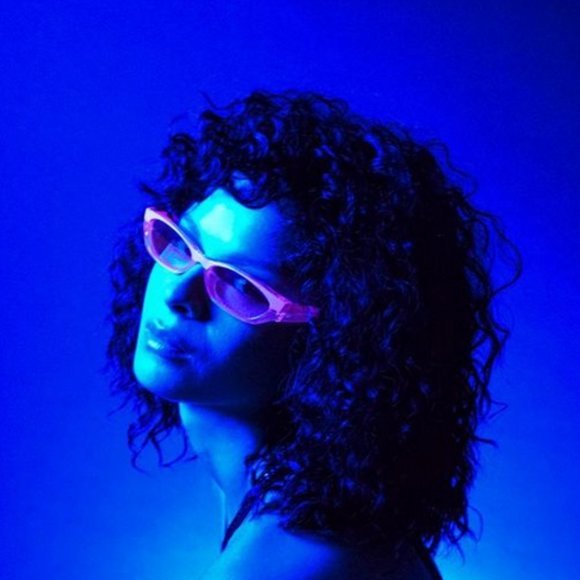 EUC Adam Selman x Le Specs The Crush pink mirror splice lens sunglasses - Picture 2 of 12